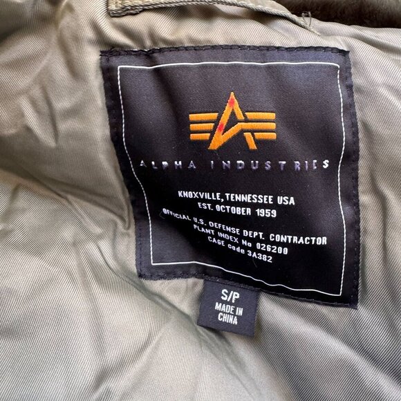 New Alpha Industries Bomber Jacket B15 Flight Fur Collar Nylon in Green - Picture 11 of 17